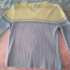 Women's sweater